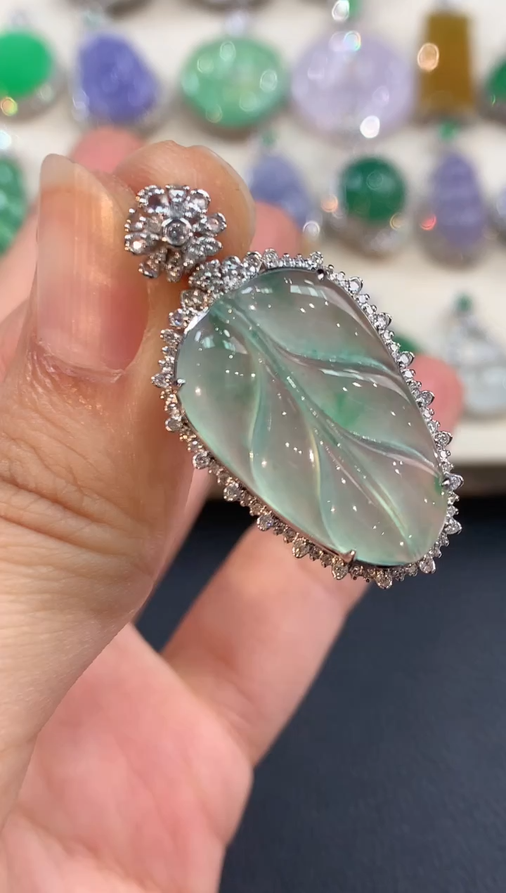 【闪购商品】翡翠吊坠(不含链)18K金镶嵌 c30