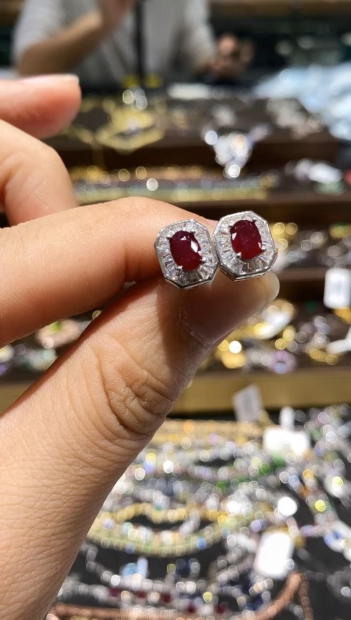 【闪购商品】红宝石耳饰银S925镶嵌耳钉