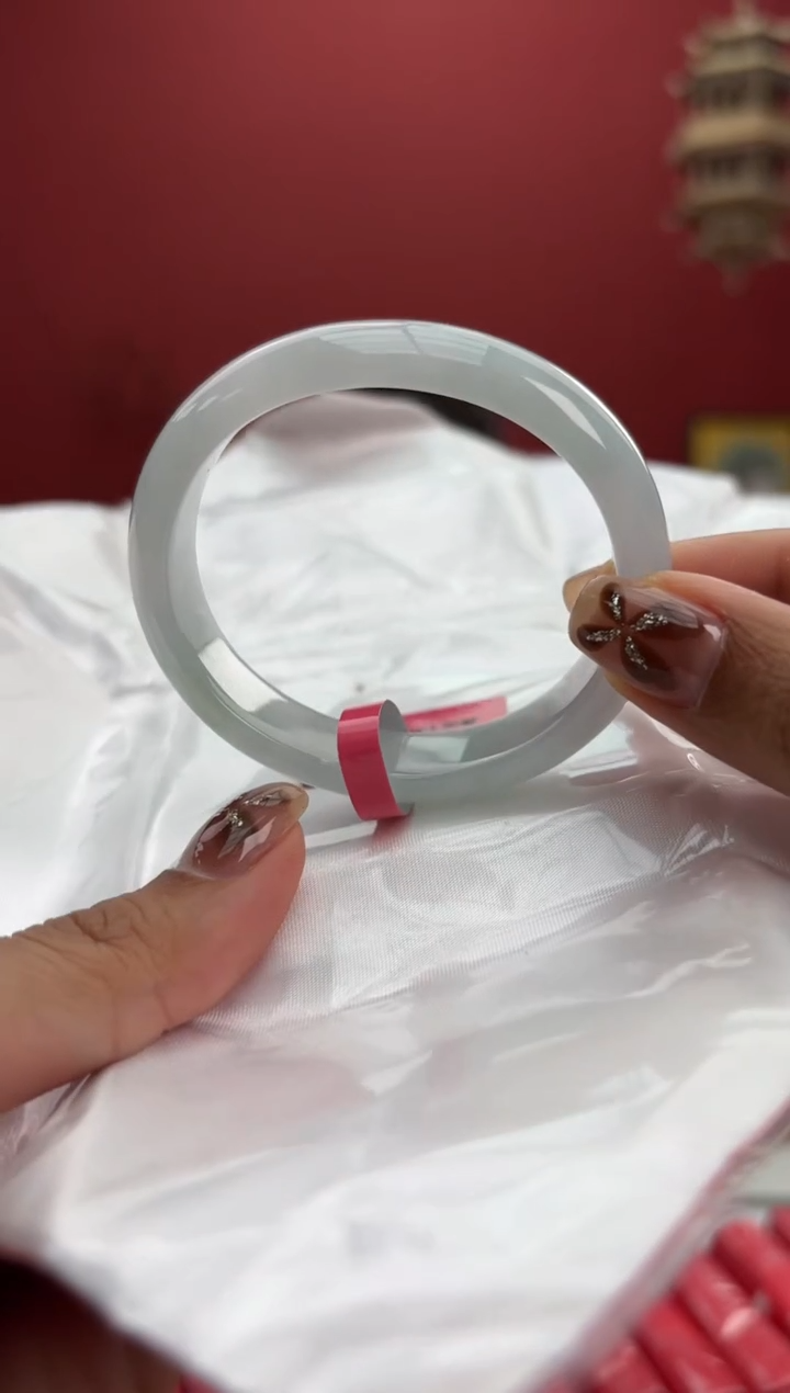 【闪购商品】翡翠手镯（贵妃镯）未镶嵌1手镯