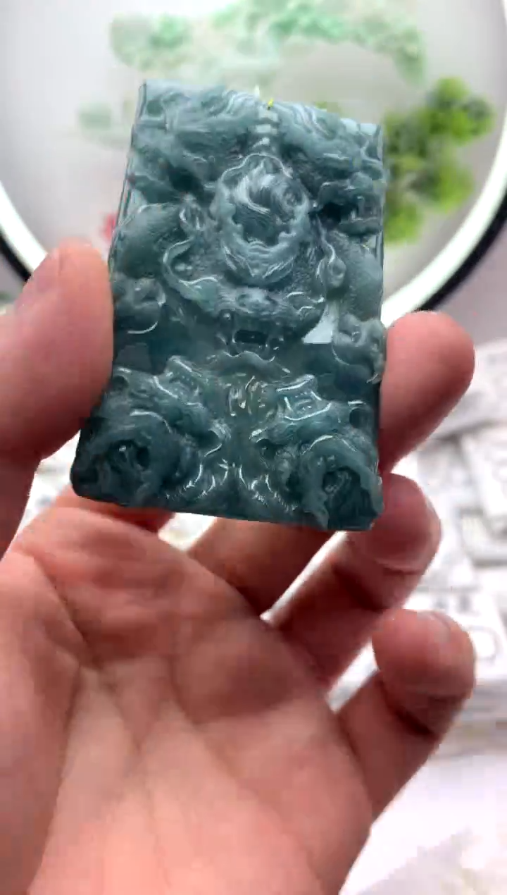 【闪购商品】翡翠颈饰未镶嵌九龙牌