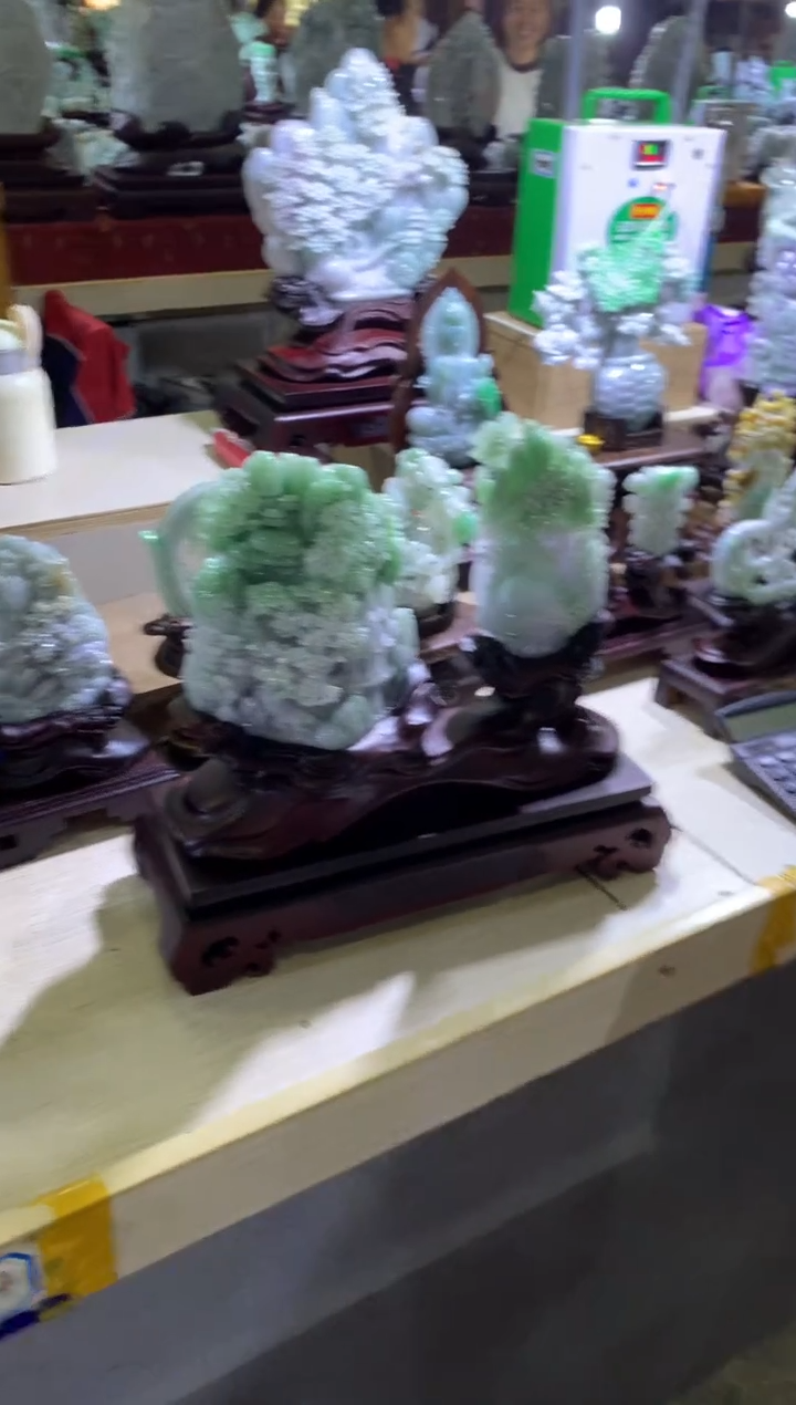 【闪购商品】翡翠摆件未镶嵌翡翠摆件