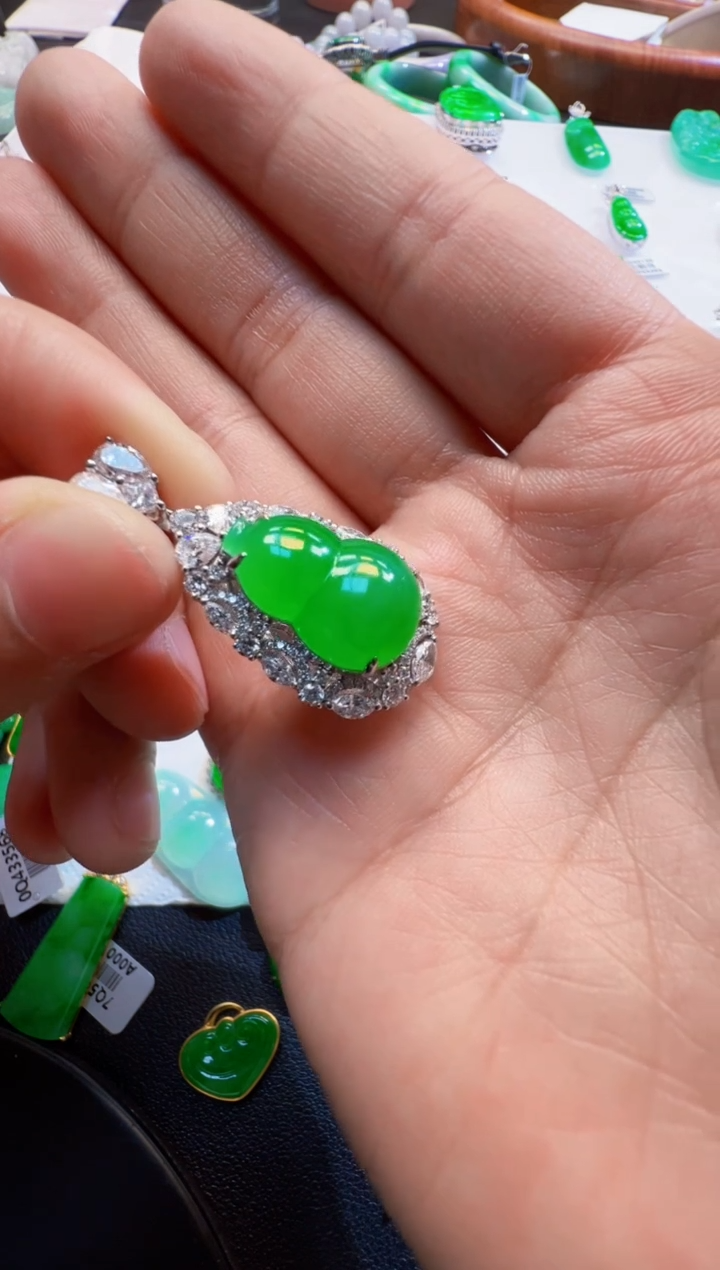 翡翠18K金镶嵌吊坠(不含链)金