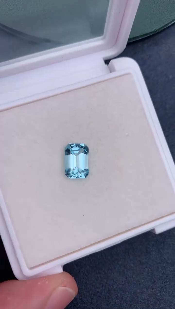 【闪购商品】海蓝宝石裸石未镶嵌2ct海蓝宝