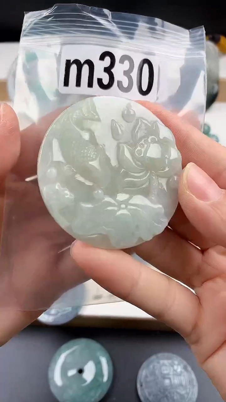 颈饰未镶嵌翡翠天然翡翠吊坠挂件