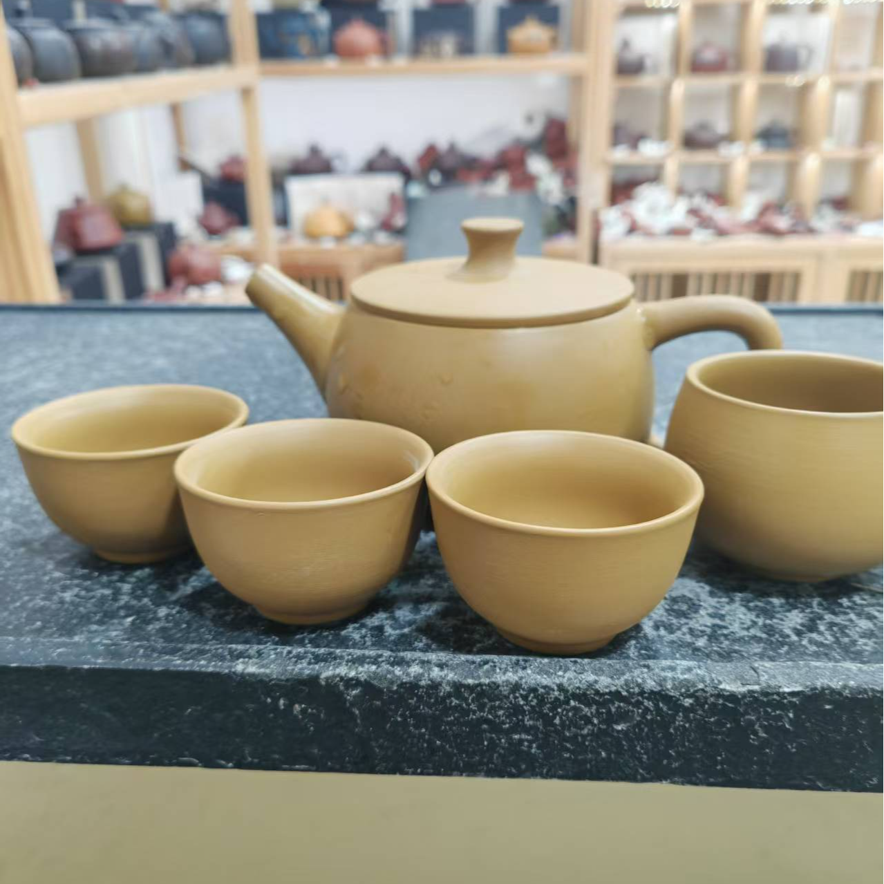 紫砂黄段汉瓦350cc（一壶四杯）