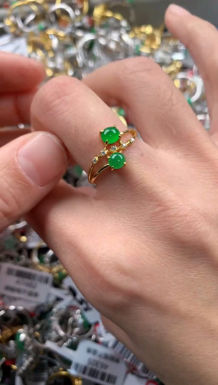 银S925镶嵌戒指翡翠666       10