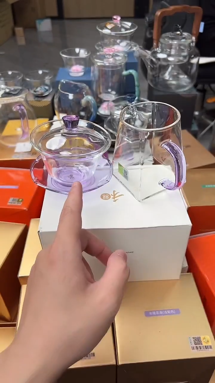 @@禾器晶彩荷叶盖碗浅紫色+瀚然浅紫色