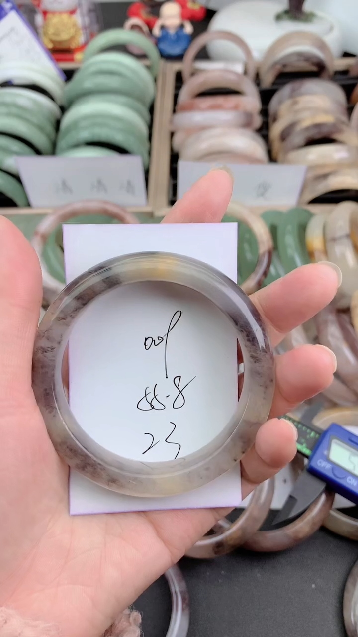 未镶嵌手镯石英质玉009