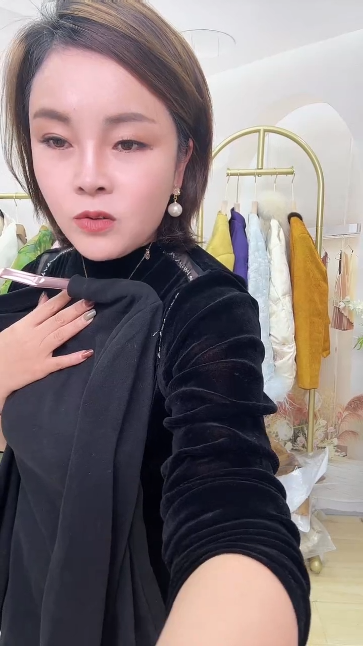 2号黑色奥绒打底衫1件    尺码备注