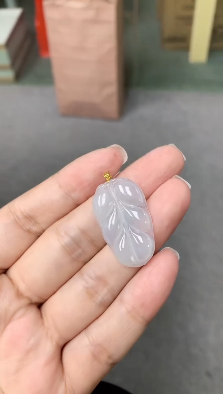 颈饰18K金镶嵌翡翠111111111