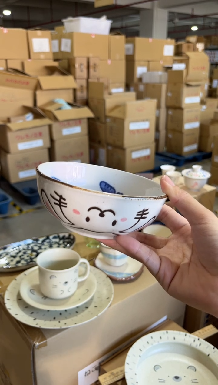 瓷片福利粉色兔兔浅口大碗