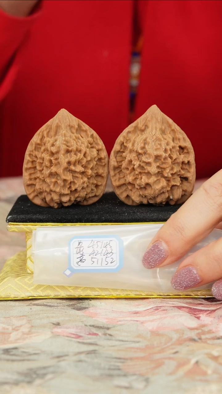 【闪购商品】文玩核桃把件官帽