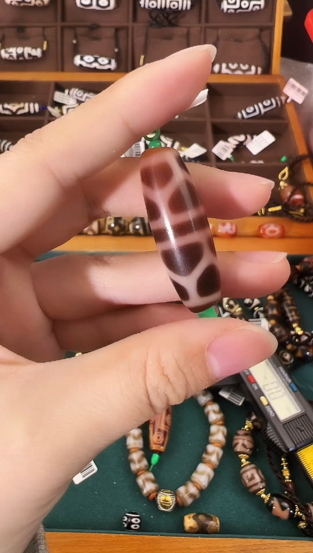 玛瑙/玉髓（覆膜）颈饰未镶嵌33.（微瑕）