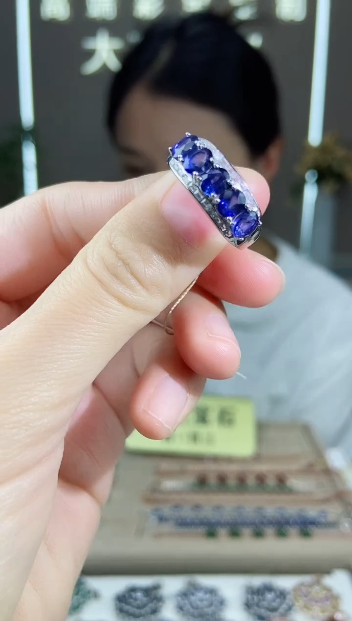 【闪购商品】蓝宝石手饰银S925镶嵌手饰
