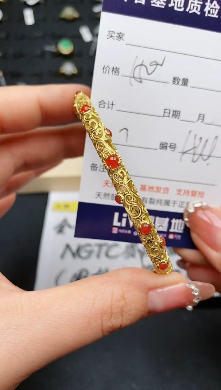 【闪购商品】翡翠手镯银S925镶嵌............