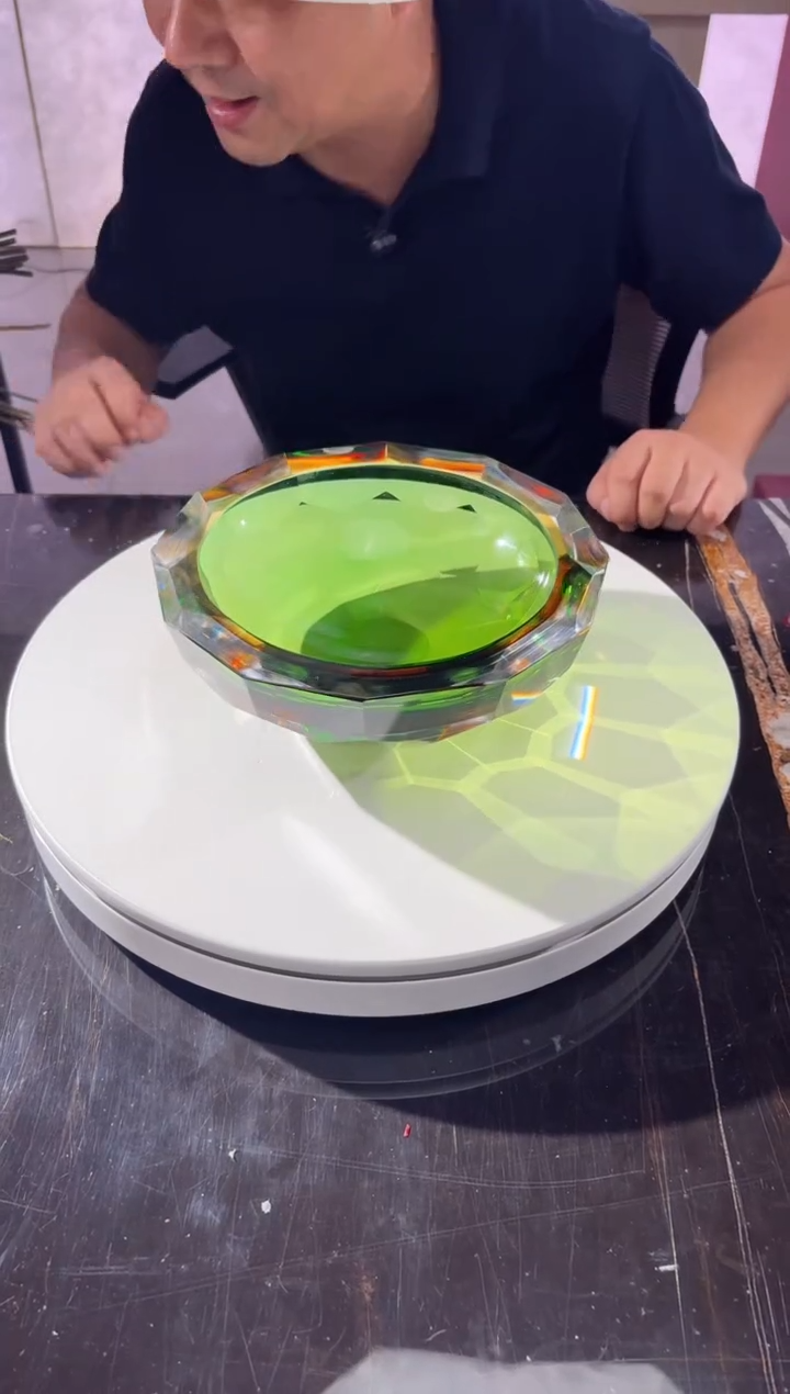 CS0101009绿金色光之回声艺术果盘