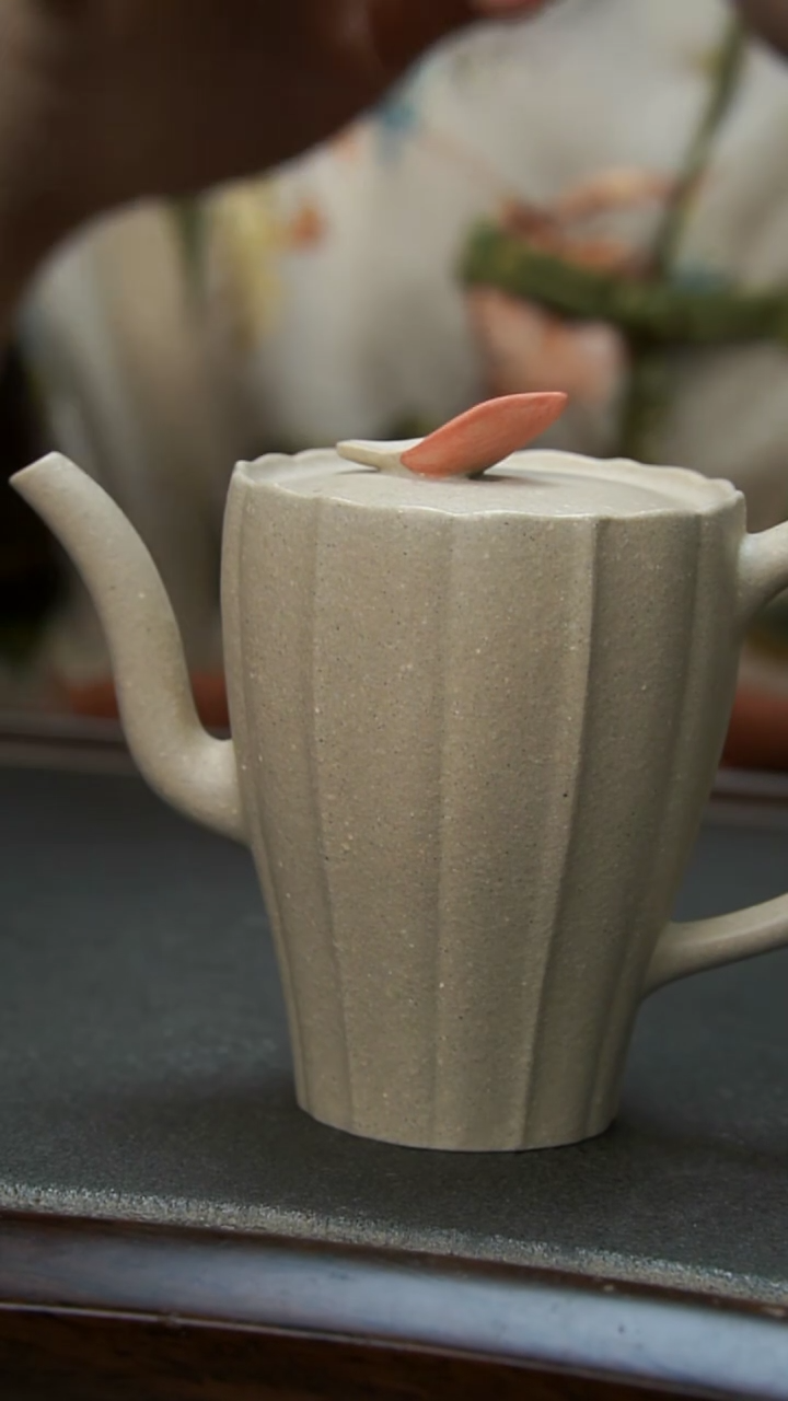 【闪购商品】紫砂茶壶白泥花瓣壶