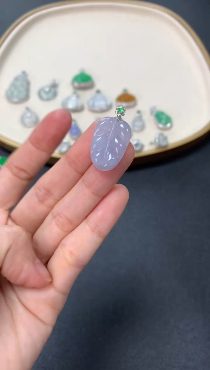 【闪购商品】翡翠吊坠(不含链)18K金镶嵌680