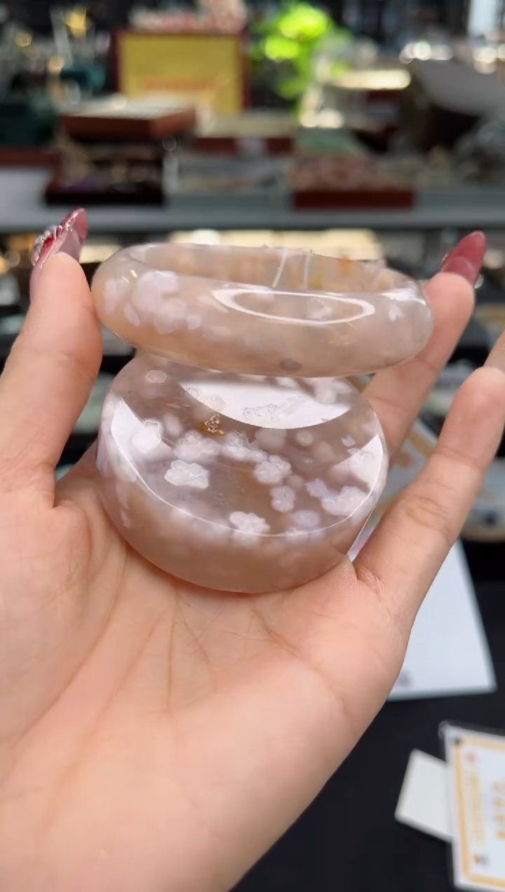 【闪购商品】石英质玉手镯未镶嵌57圈口（赠品镯心）3681490