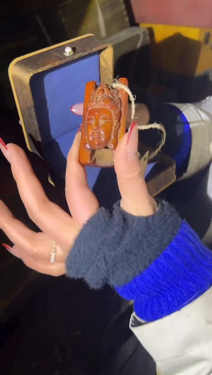 【闪购商品】牛骨把件89咚咚咚咚咚咚咚咚