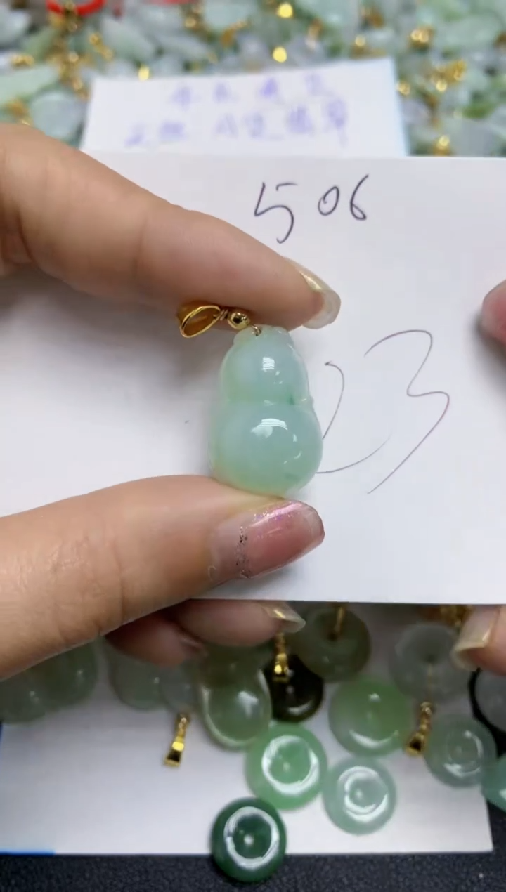 【闪购商品】翡翠颈饰合金天然翡翠A货