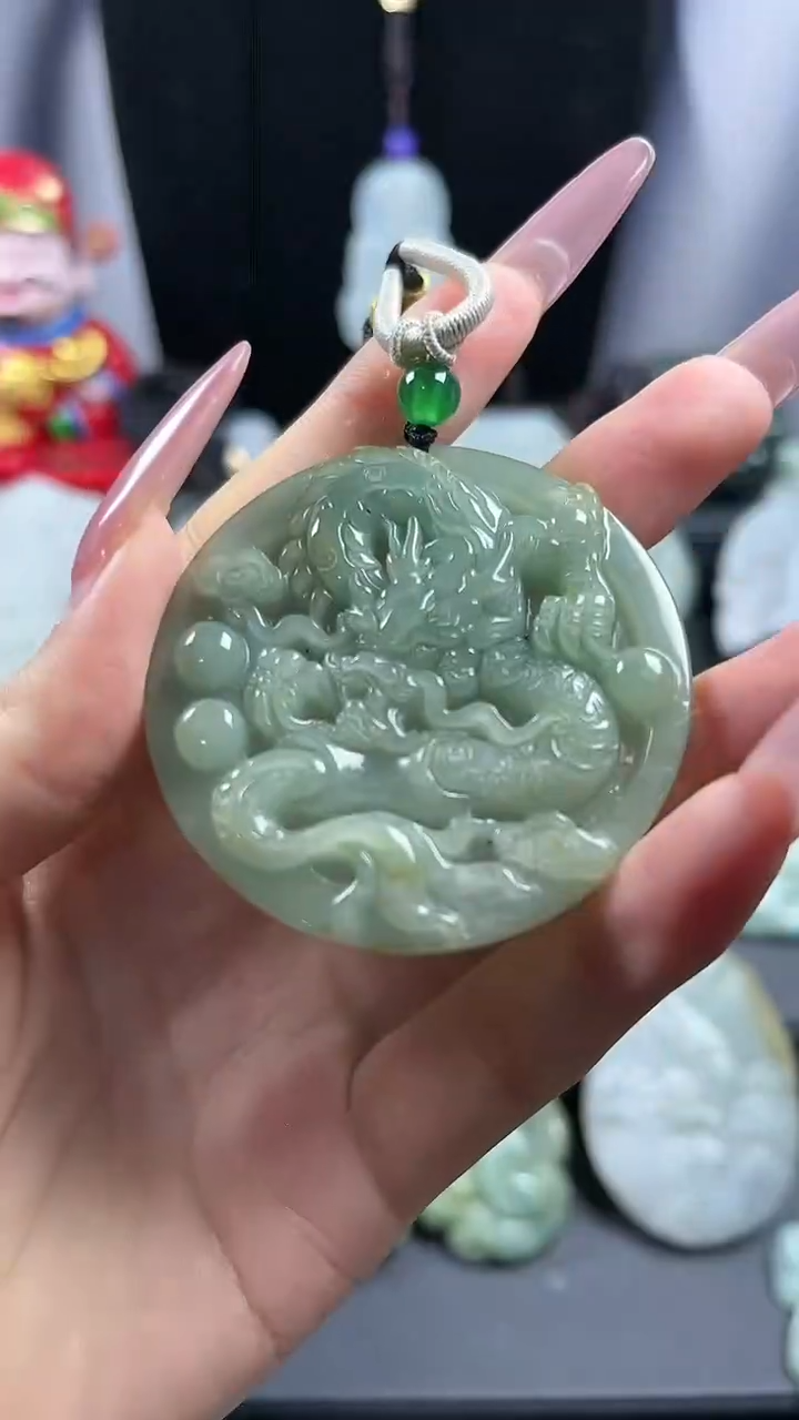 【闪购商品】翡翠颈饰未镶嵌龙牌