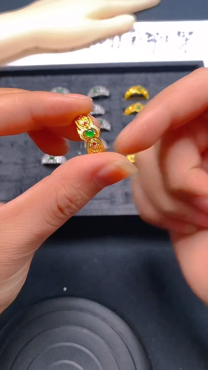 【闪购商品】翡翠戒指未镶嵌天然A货玉石随机多样性发货