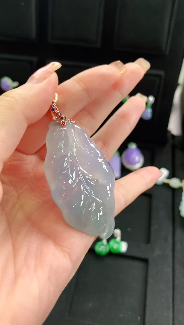 【闪购商品】翡翠吊坠(不含链)18K金镶嵌吊坠