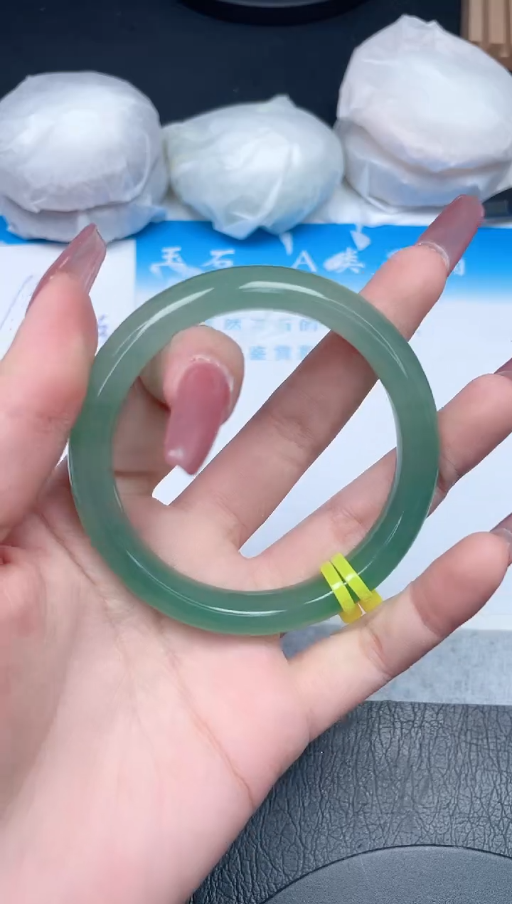 【闪购商品】石英质玉手镯未镶嵌324-56.1