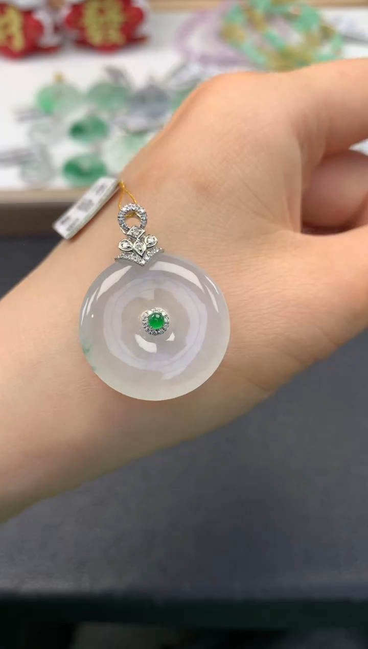 【闪购商品】翡翠颈饰18K金镶嵌         