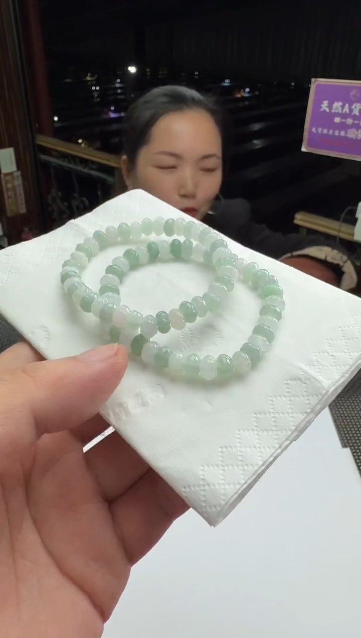 未镶嵌手串翡翠--011857-多样性发其一