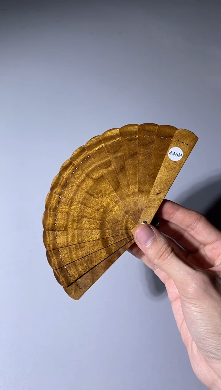 【闪购商品】金丝楠446号10cm金丝楠迷你扇