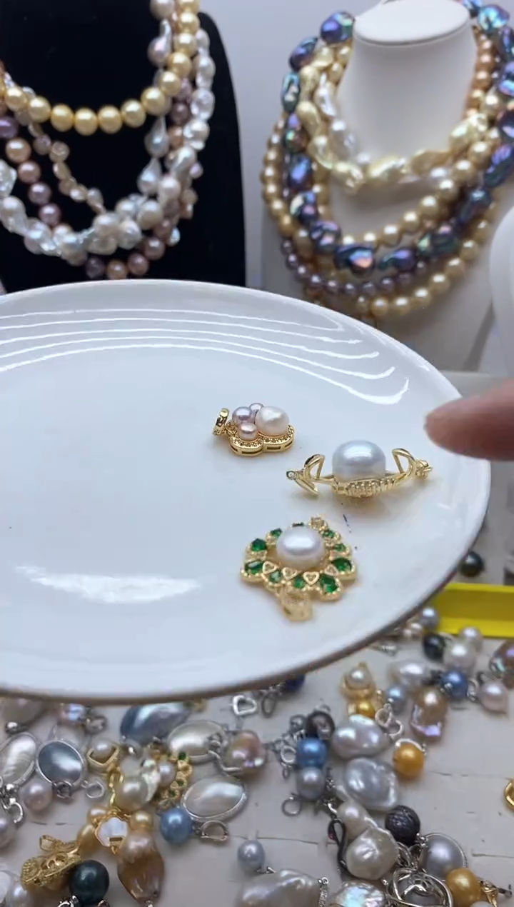 【闪购商品】淡水珍珠颈饰钛钢95