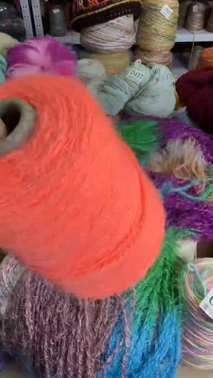 羊毛混纺雪宝桔红色0.6斤