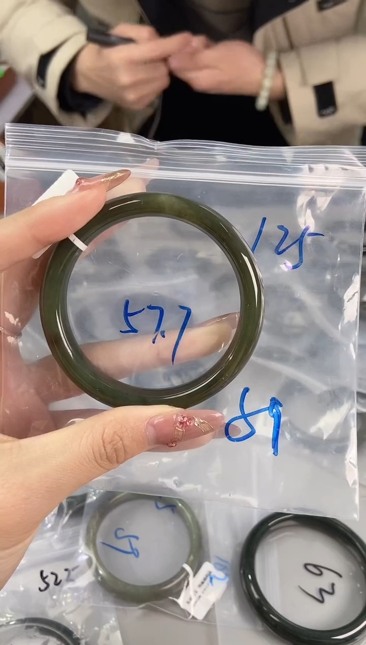 【闪购商品】和田玉手镯未镶嵌和田玉手镯125