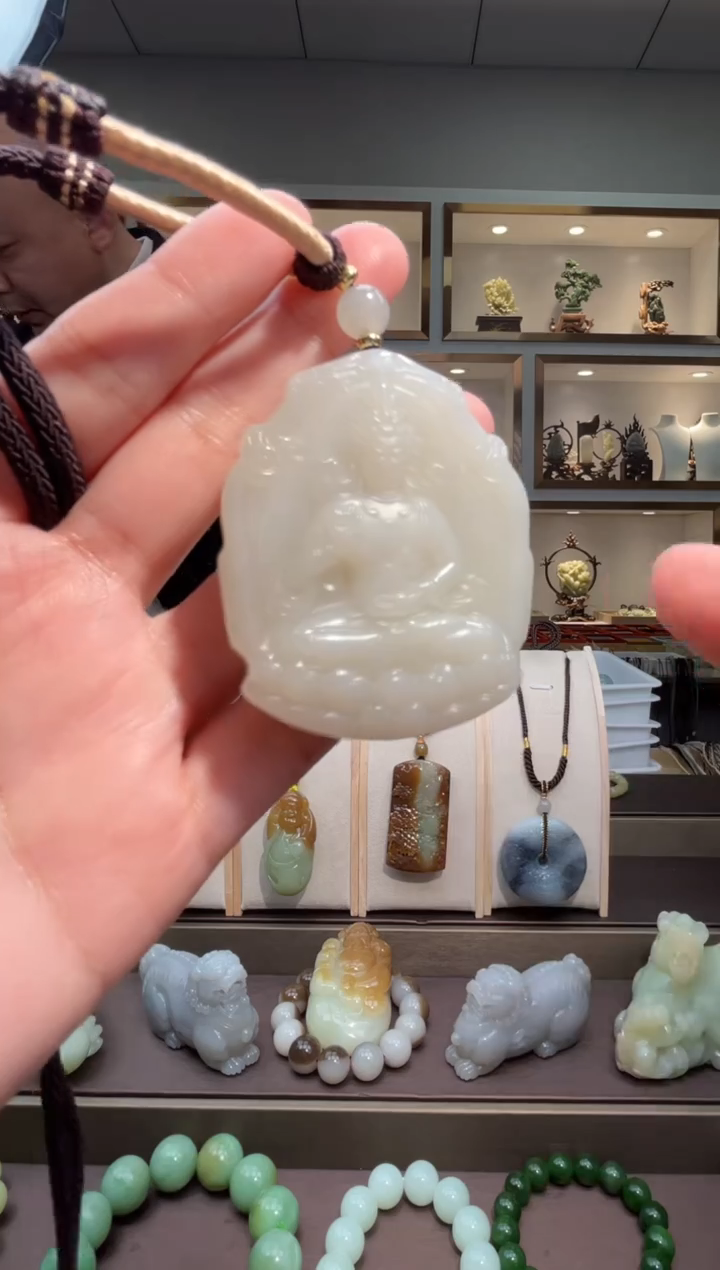 颈饰未镶嵌和田玉苏