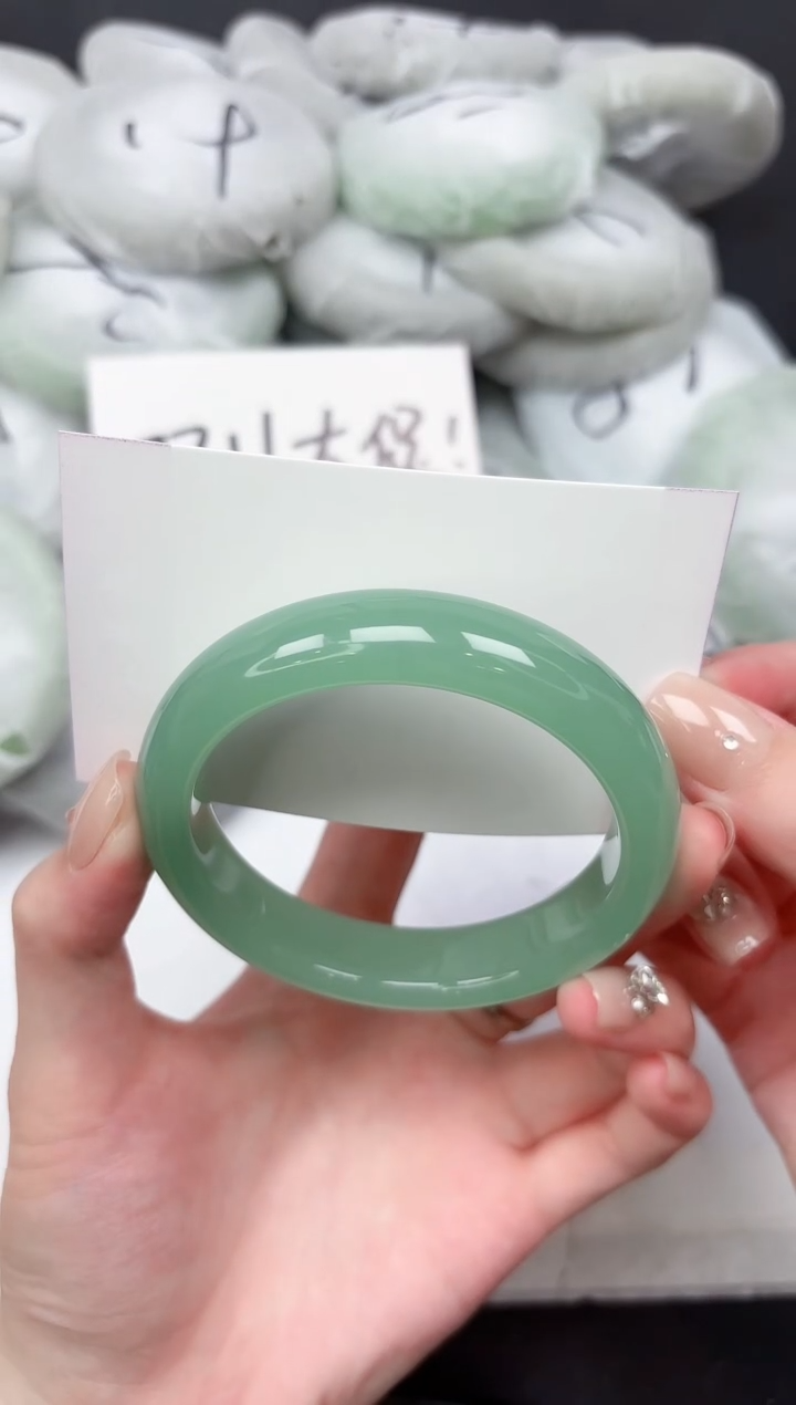 未镶嵌手镯石英质玉114-57.4