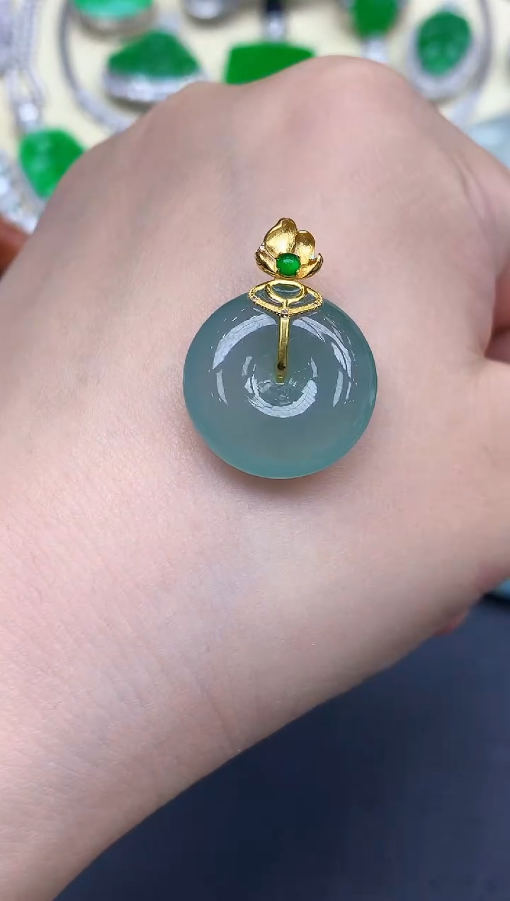 颈饰18K金镶嵌翡翠136-中国好珍宝