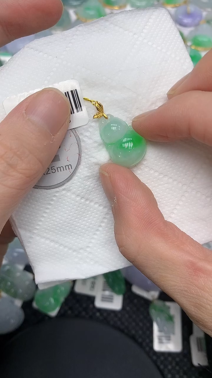 颈饰18K金镶嵌翡翠11111111