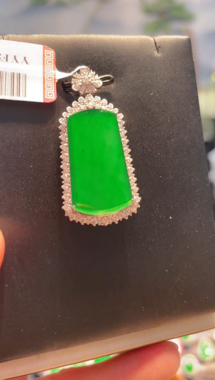 【闪购商品】翡翠颈饰18K金镶嵌A68天然A货翡翠