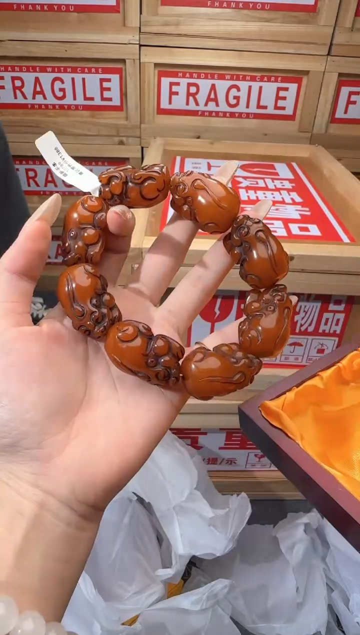 精美手串（无礼盒）