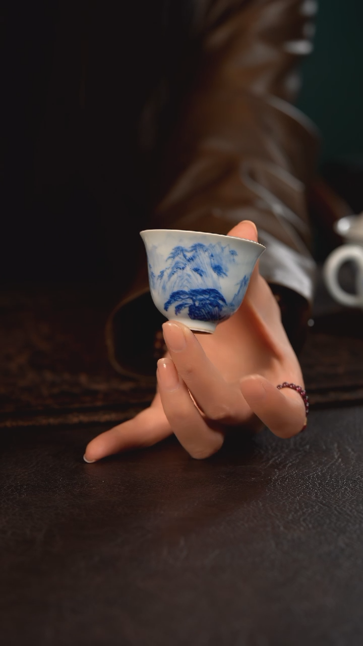 【闪购商品】杯聚澜堂国画山水铃铛杯K