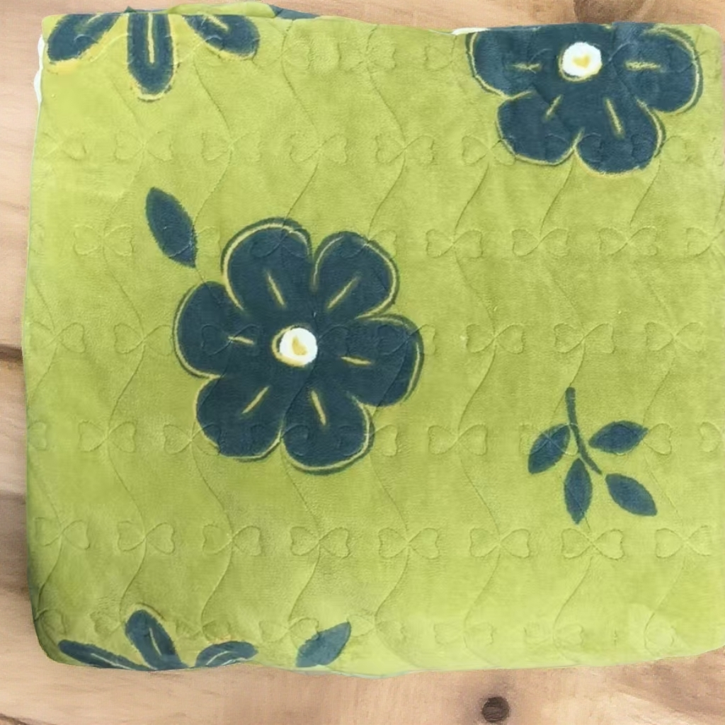 2026款牛奶绒印花随机款加棉床盖