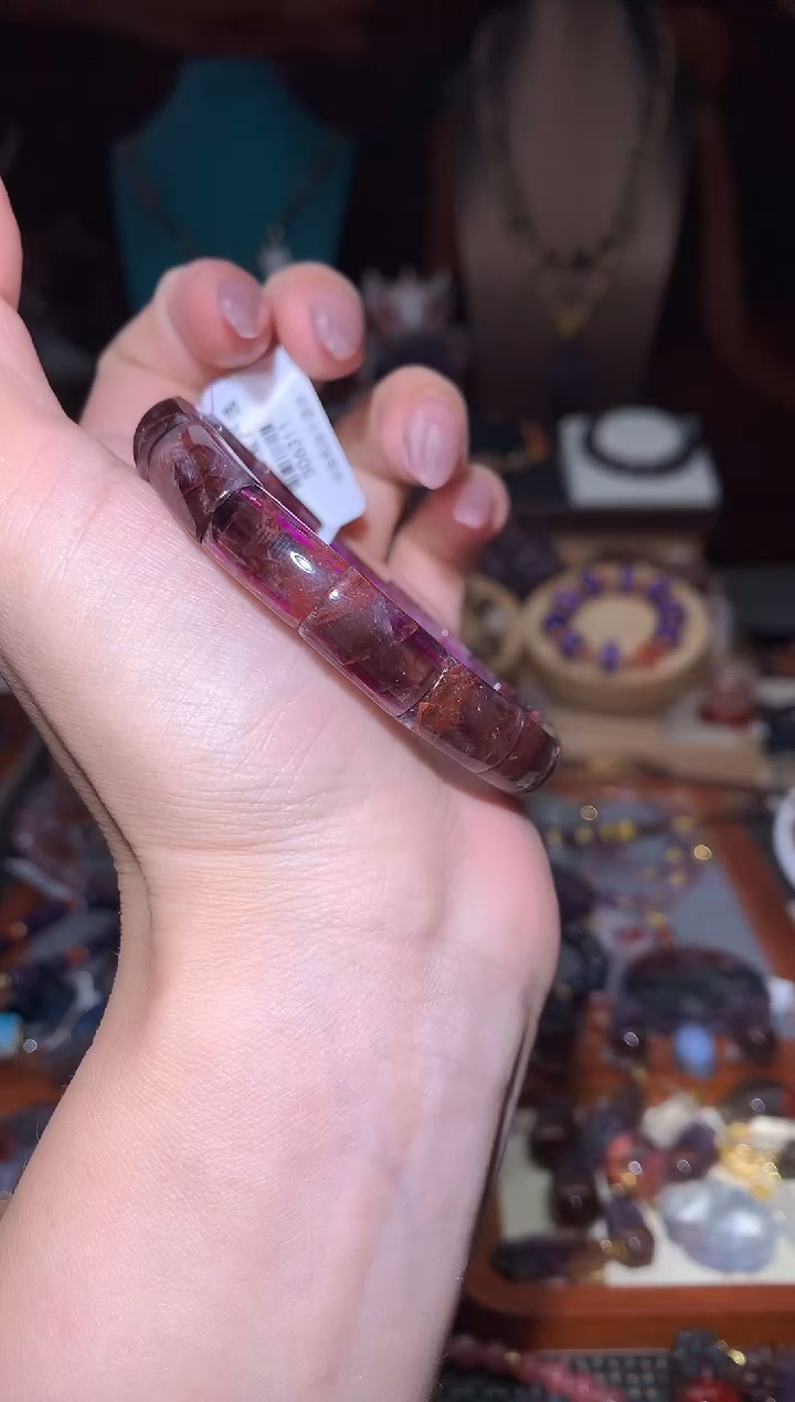 未镶嵌颈饰水晶极光23镯牌