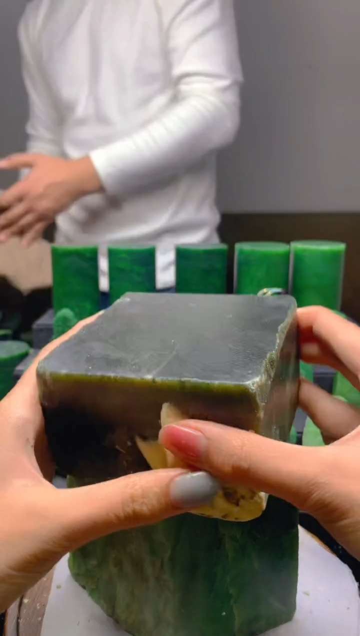 未镶嵌和田玉珠宝半成品1