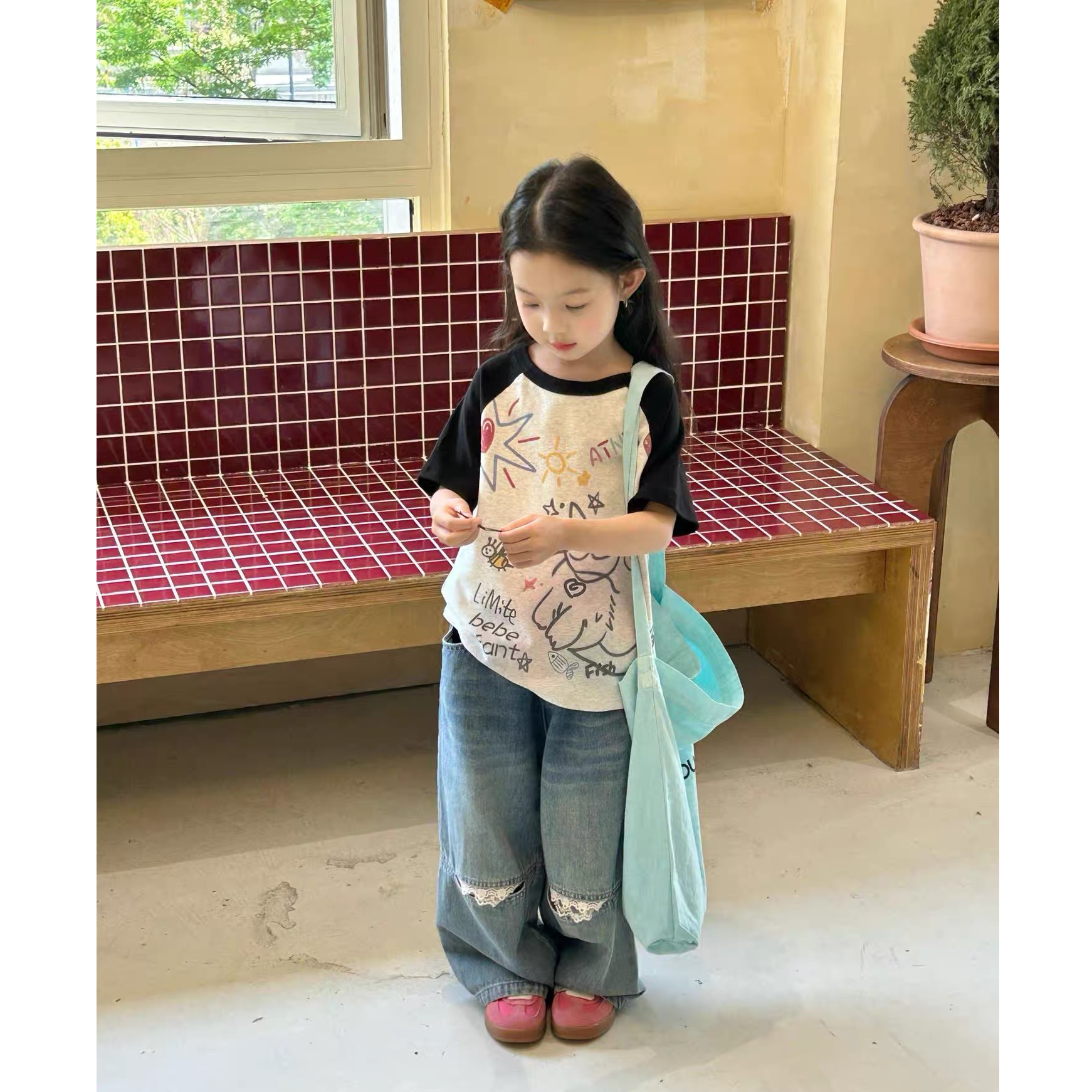 女童韩版三季百搭宽松牛仔裤B31