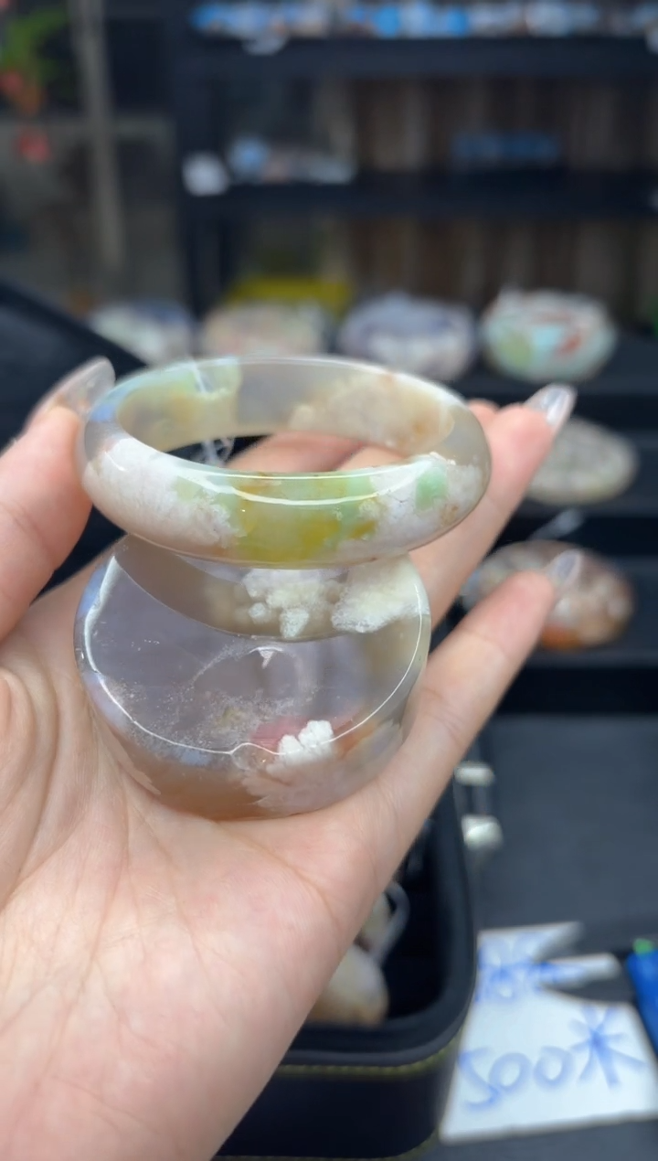 石英质玉手镯未镶嵌318(55圈赠送镯心)