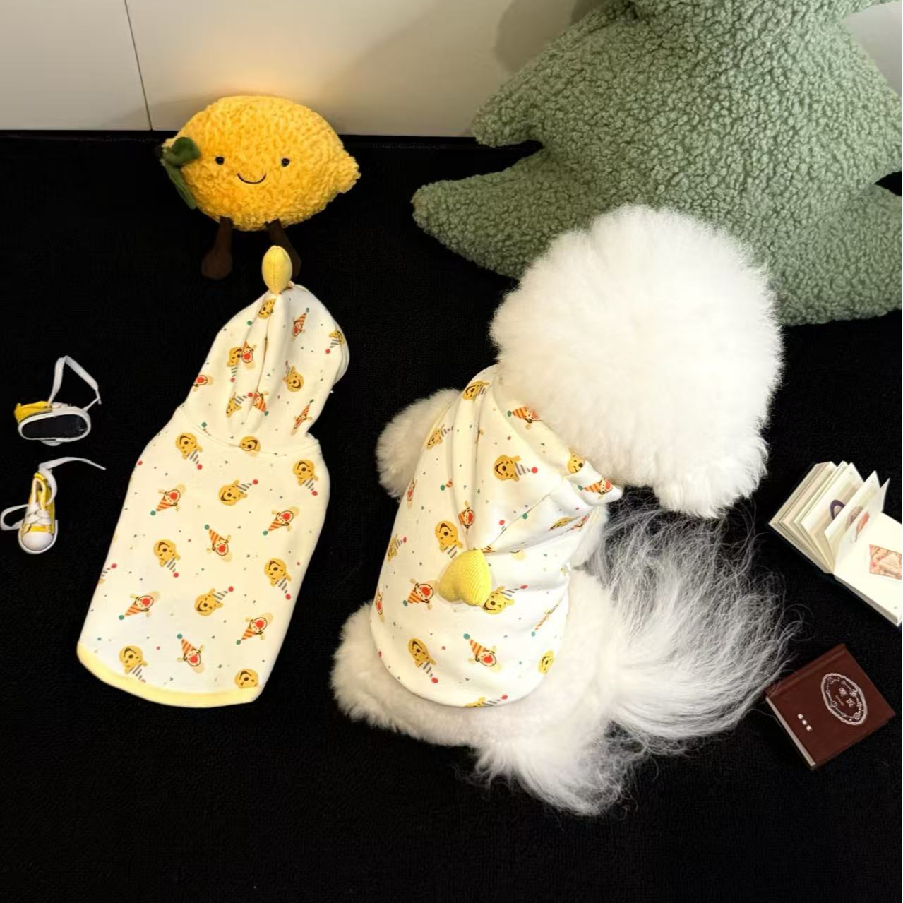 维尼爱心生日派对~冬季新款带绒连帽中小型犬宠物衣服