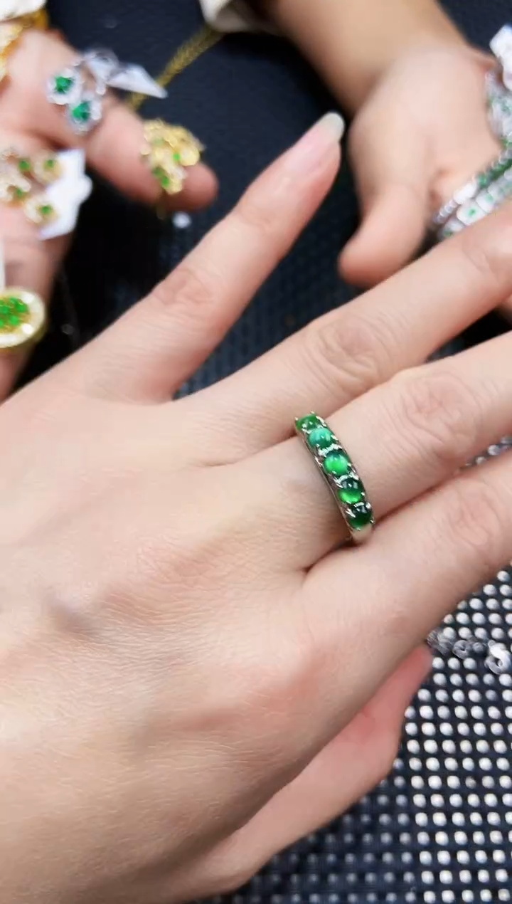 【闪购商品】翡翠戒指未镶嵌111111111