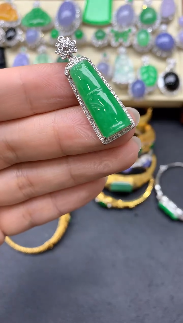 【闪购商品】翡翠颈饰18K金镶嵌505-中国好珍宝